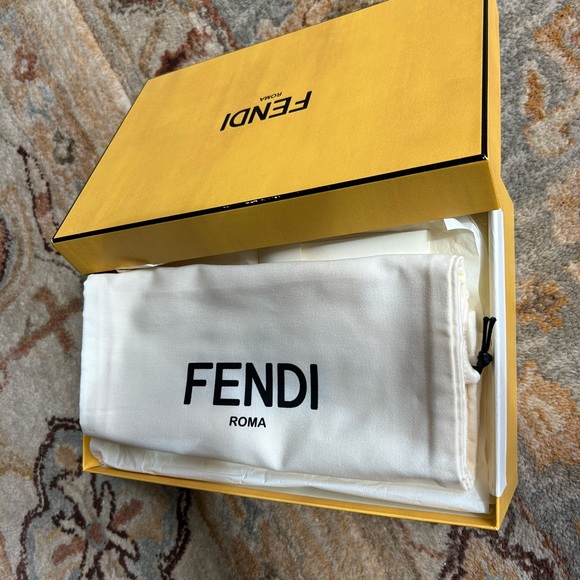 Like New! Authentic Fendi Colibri slingback Perforated Leather 55cm Heels - Picture 14 of 17